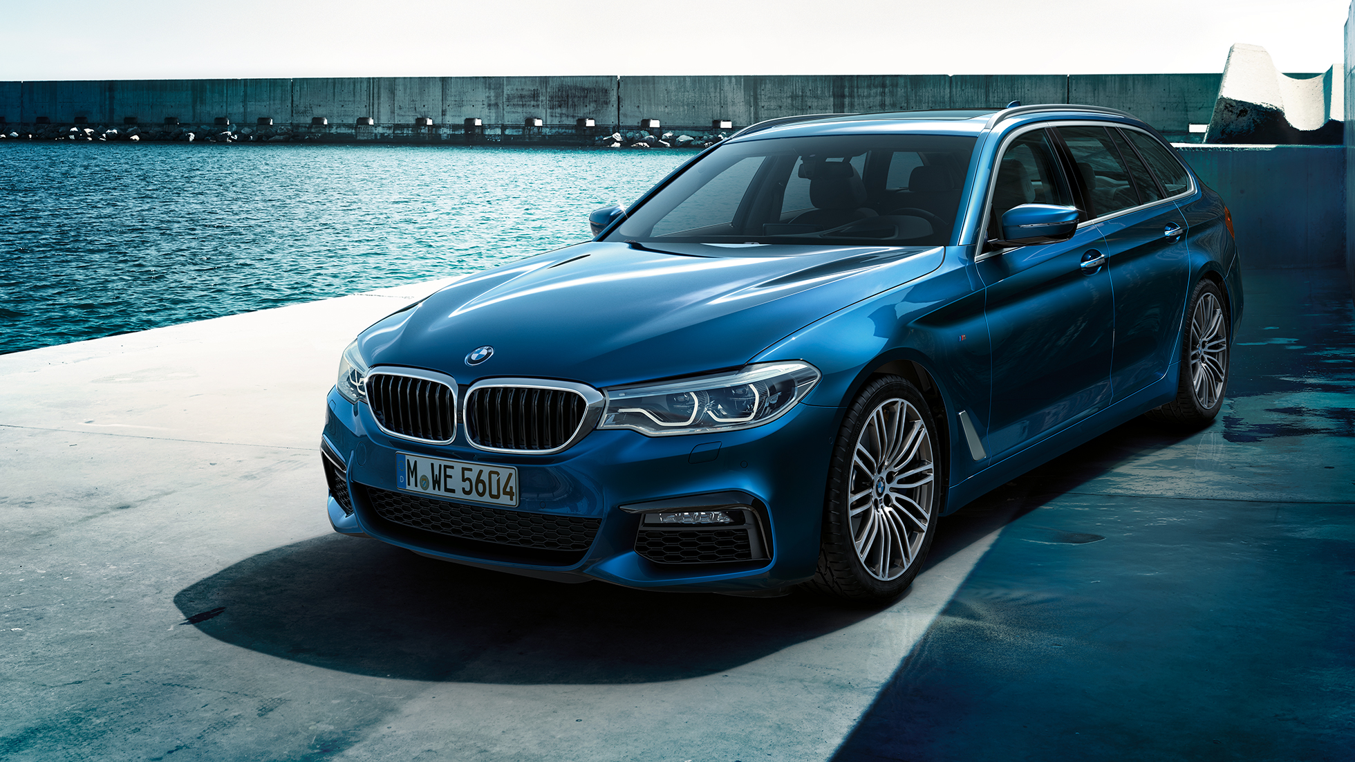 Disain, BMW 5. seeria Touring BMW 5. seeria Touring, 530d xDrive Touring G31 toonis Mediterranean Blue metallik, 3/4 eestvaade