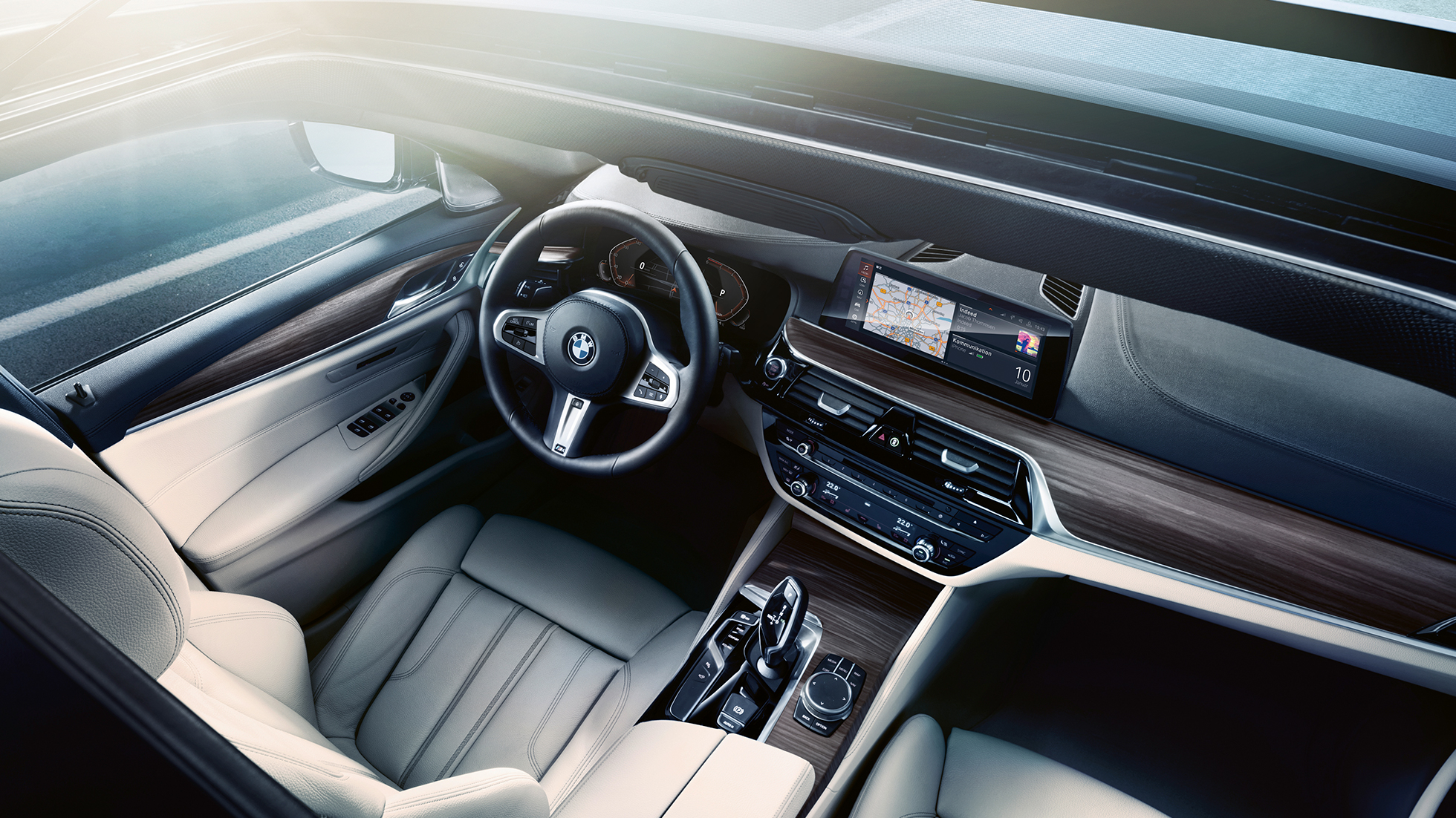 Salong, BMW 5. seeria Touring Salong, BMW 5. seeria Touring, olulisemad omadused, 530d xDrive Touring G31 toonis Mediterranean Blue metallik , salong