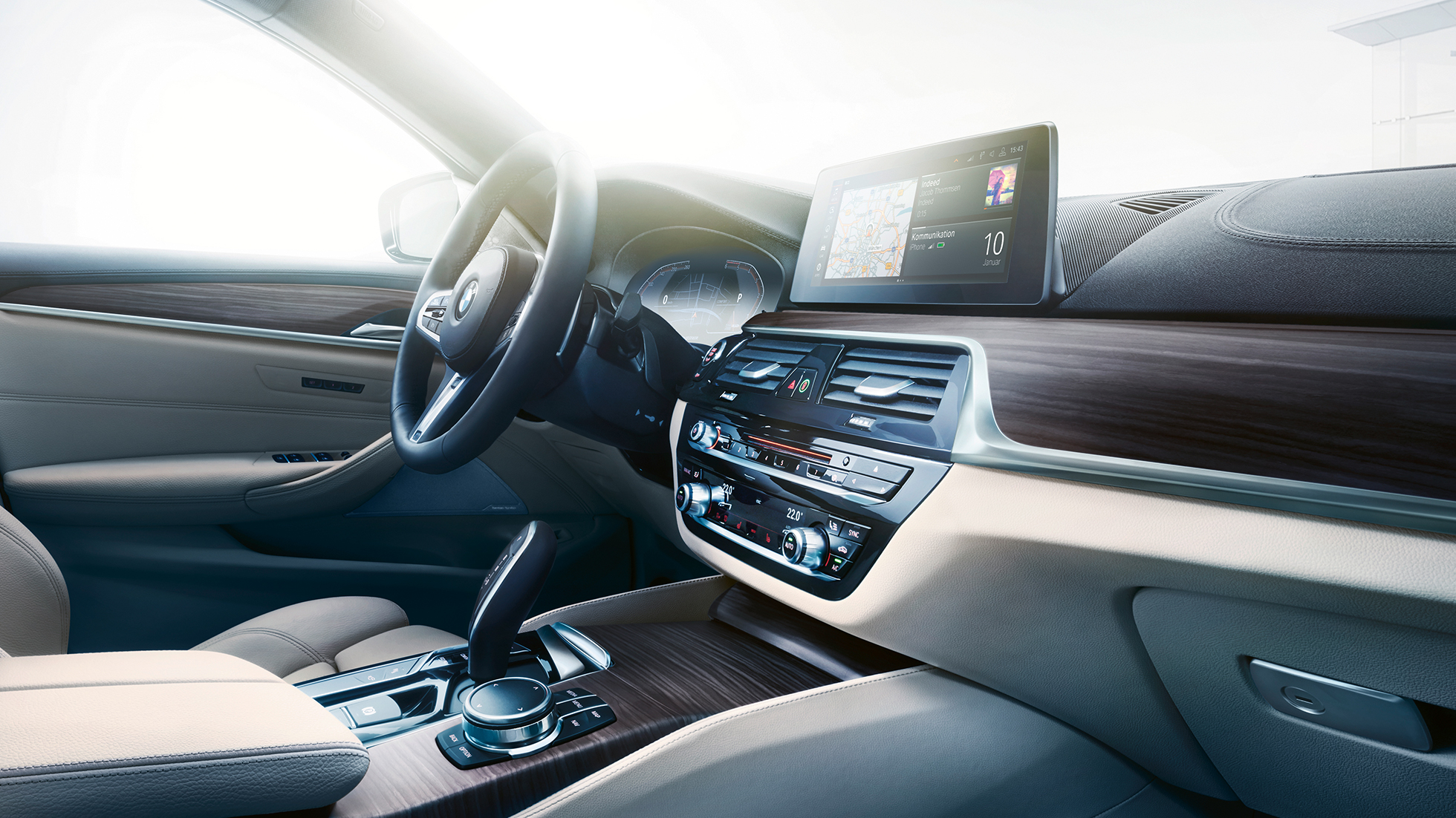 Juhiabisüsteemid, BMW 5. seeria Touring Juhiabisüsteemid, BMW 5. seeria Touring, olulisemad omadused, 530d xDrive Touring G31 toonis Mediterranean Blue metallik , juhikoht