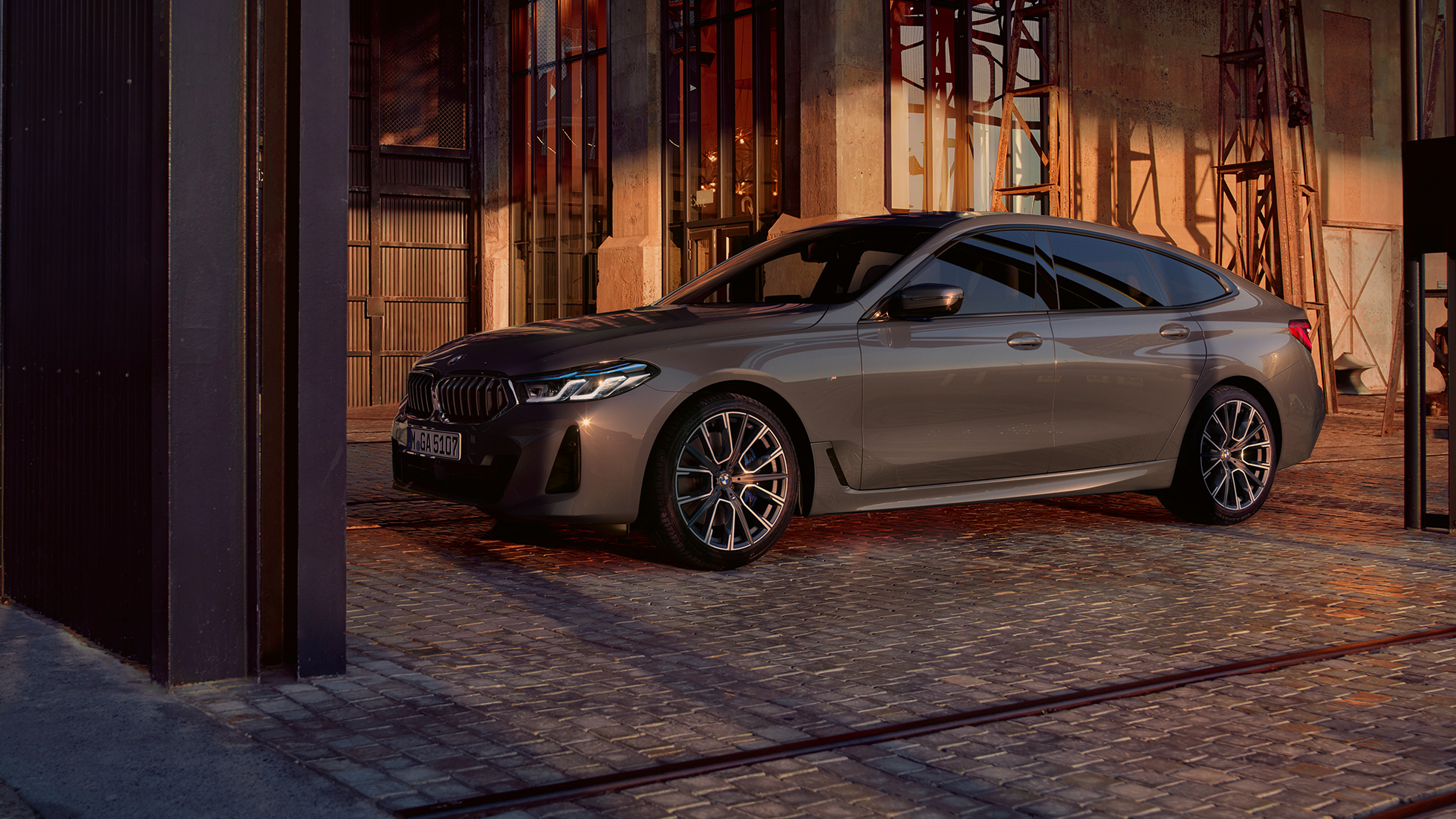 BMW 6. seeria Gran Turismo G32 2020 siluett BMW 6. seeria Gran Turismo 640i xDrive G32 2020 Bernina Grey külgvaade