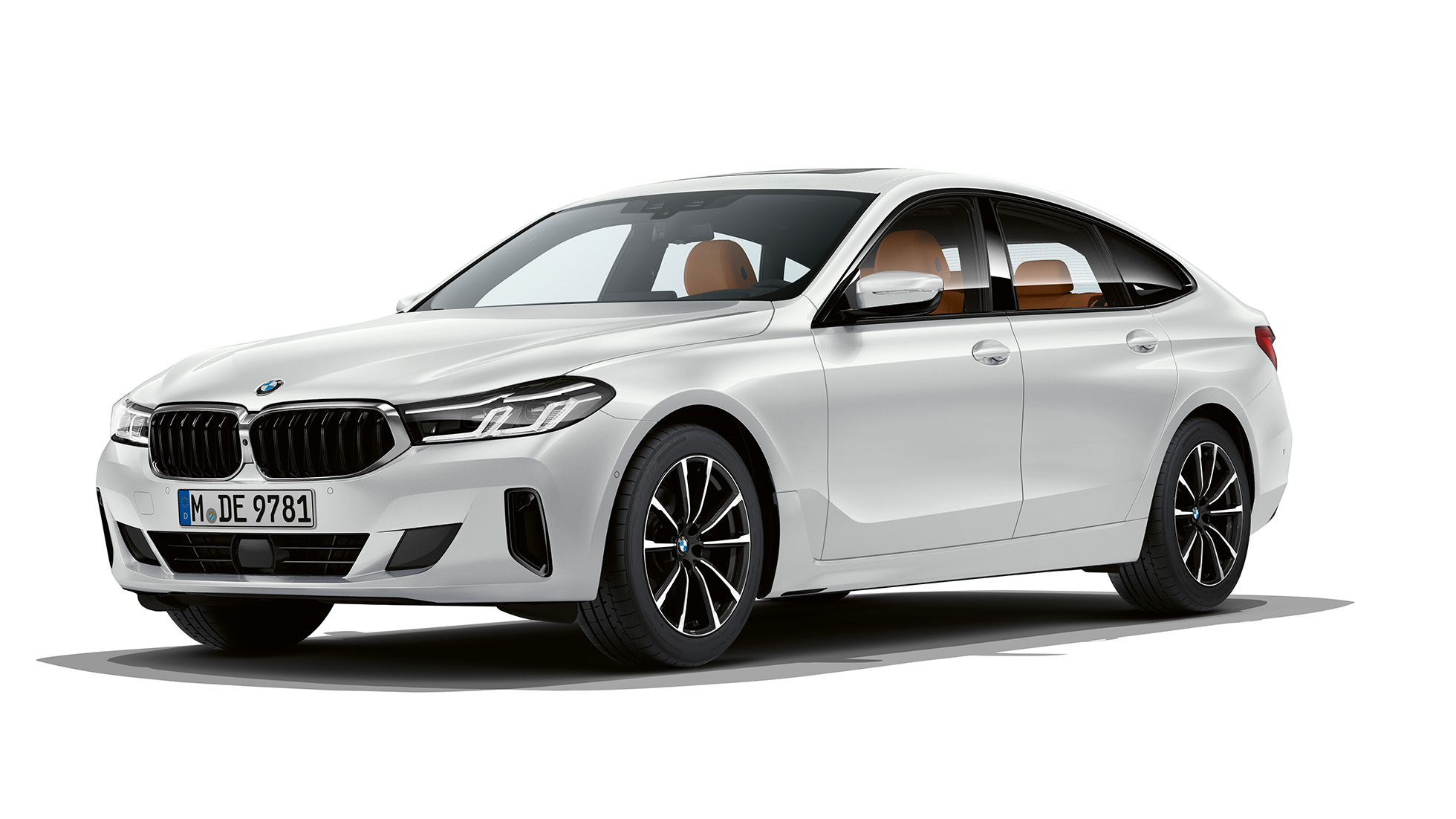 BMW 6. seeria Gran Turismo G32 2020 baasvarustus BMW 6. seeria Gran Turismo G32 620d 2020 baasvarustuses Mineral White Metallic kolm neljandikku eestvaade