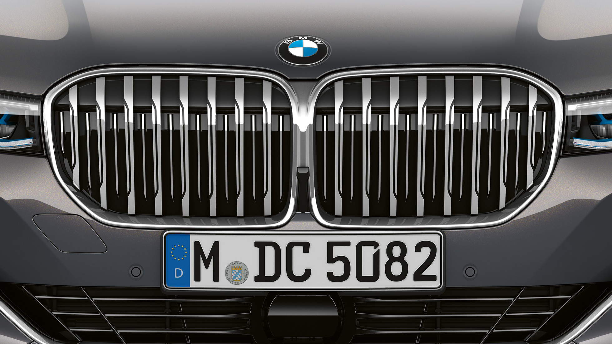 BMW 7. seeria sedaan välisdisainiga Pure Excellence, käigukang BMW 7. seeria sedaan välisdisainiga Pure Excellence: lähivaade BMW neerukujulisele iluvõrele