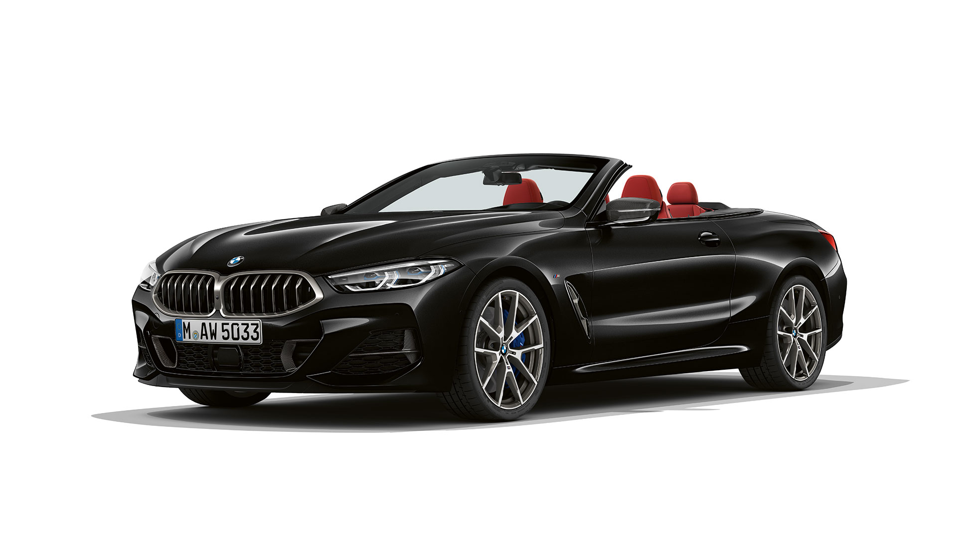 BMW M850i xDrive, Carbon Black metallik, kolm-neljandikku eestvaade. BMW M850i xDrive, Carbon Black metallik, kolm-neljandikku eestvaade.