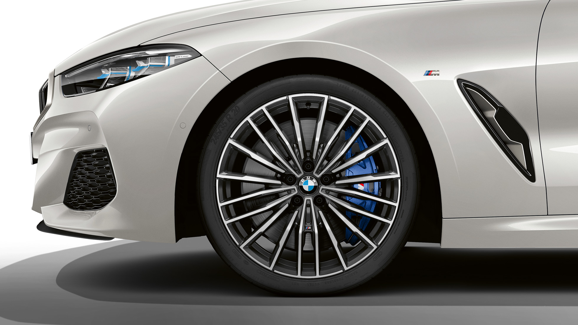 BMW M850i xDrive, 20-tollised kergmetallveljed, multi-spoke 729 M. BMW M850i xDrive, 20-tollised kergmetallveljed, multi-spoke 729 M.