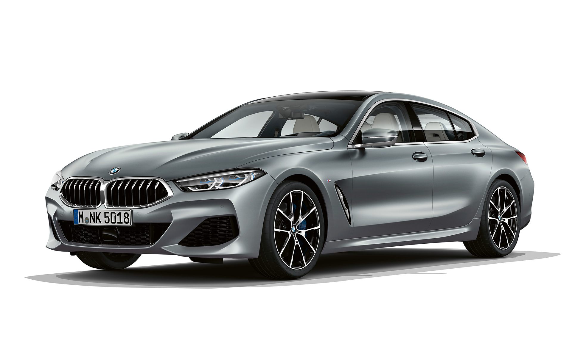 Frozen Temptationi kolm neljandikku eestvaade BMW 8. seeria Gran Coupé, Frozen Temptationi kolm neljandikku eestvaade