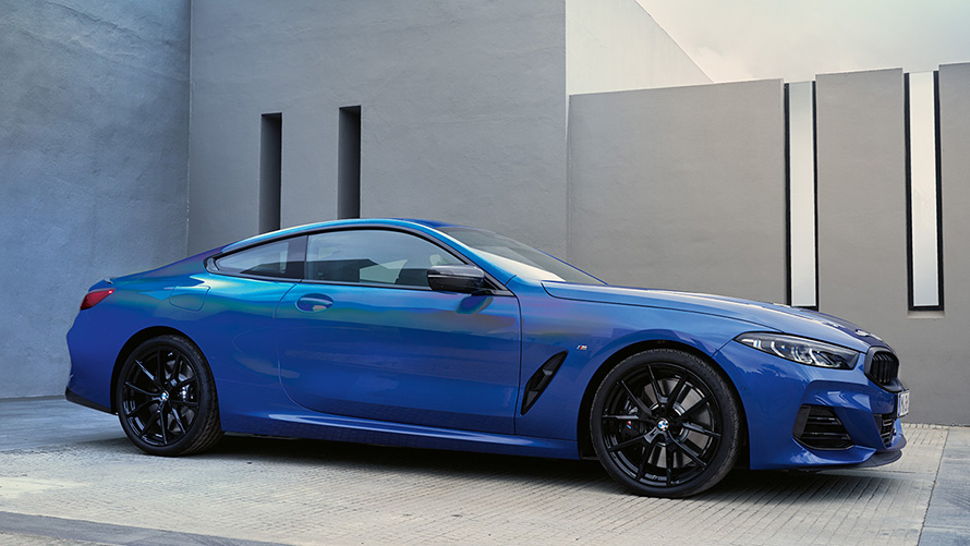 BMW 8. seeria Coupé (G15), kolm neljandikku eestvaade seismas BMW 8. seeria Coupé (G15), kolm neljandikku eestvaade seismas