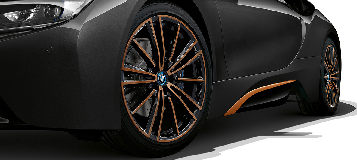 Kergmetallvelg toonis E-Copper, BMW i8 Roadster Ultimate Sophisto Edition Kergmetallvelg toonis E-Copper, BMW i8 Roadster Ultimate Sophisto Edition, välisilme