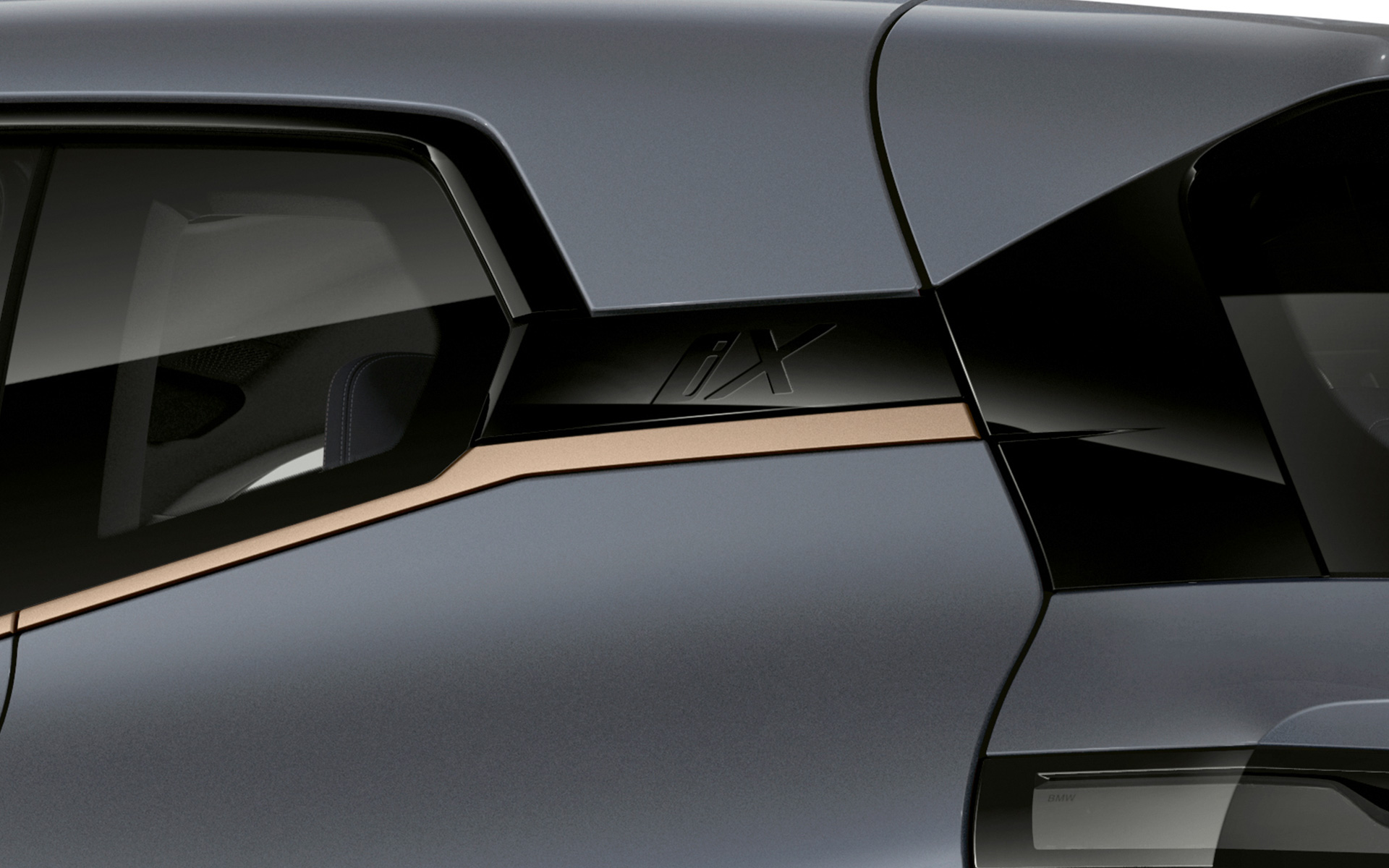 BMW iX M60 i20 2022, elektrimaastur, BMW Individual Storm Bay metallik, detailvaade iX-tähisele, Hofmeisteri kaar, BMW Individual Exterior Line Titanium Bronze