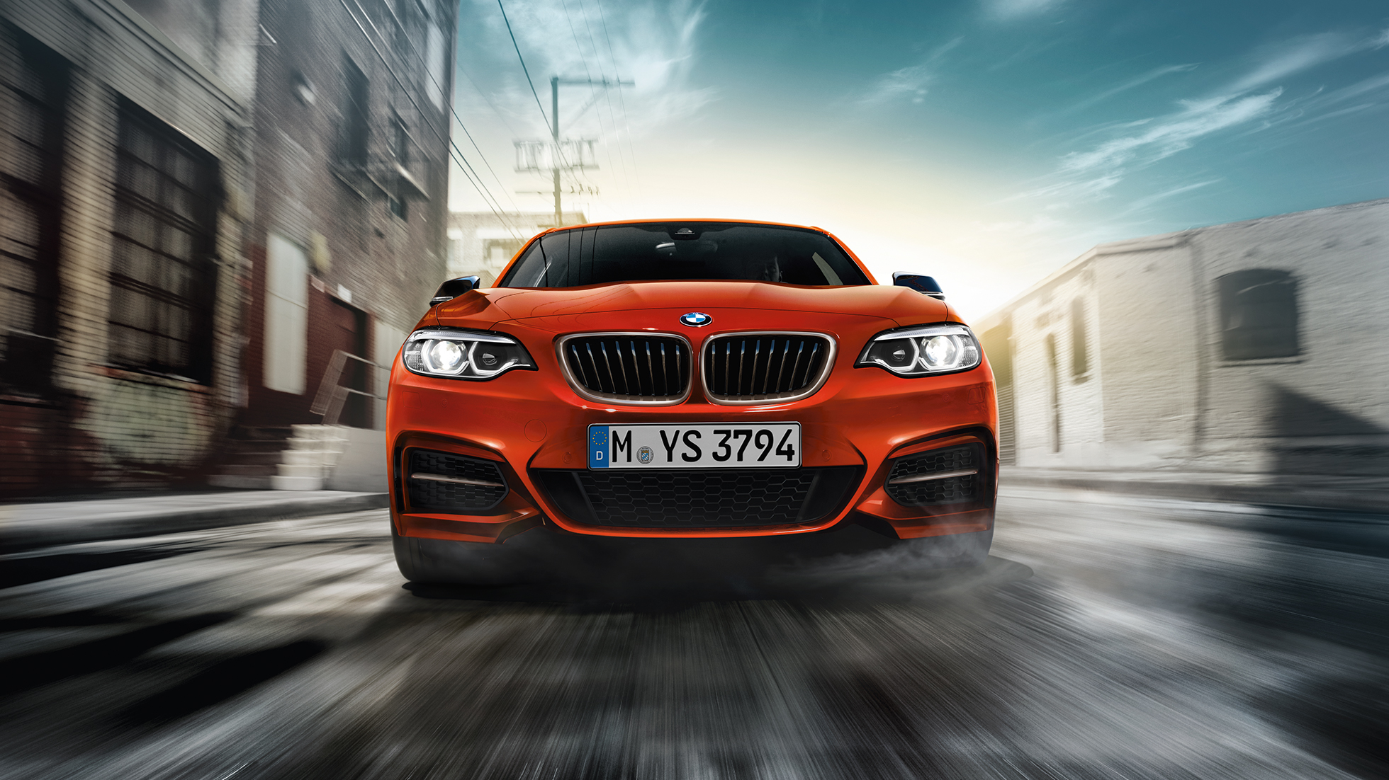 BMW M240i Coupé esiosa disain BMW M240i Coupé F22 2017 Sunset Orange metallik, esiosa disain kolm neljandikku eestvaade