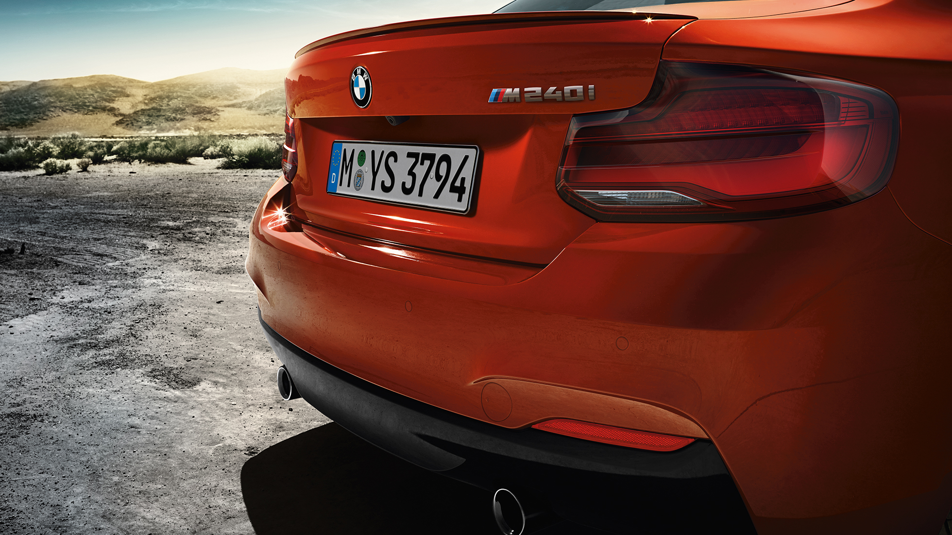 BMW M240i Coupé tagaosa disain BMW M240i Coupé F22 2017 Sunset Orange metallik, tagaosa disain kolm neljandikku tagantvaade