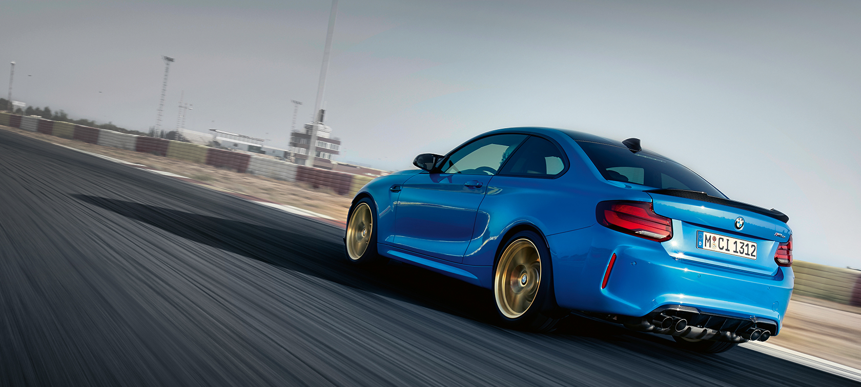BMW M2 Competition mudelite varustus BMW M2 Competition F87 2018 Hockenheim Silver metallik, mudelite varustus kolm neljandikku tagantvaates
