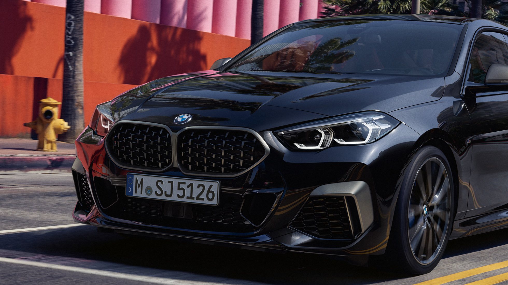 BMW M235i xDrive Gran Coupé välisdisain Välisdisain, BMW M235i xDrive Gran Coupé 2020 toonis Black Sapphire metallik F44 eestvaade