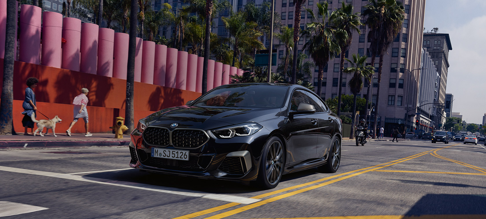 BMW M235i xDrive Gran Coupé, kolm neljandikku eestvaade BMW M235i xDrive Gran Coupé 2020 toonis Black Sapphire metallik, F44 kolm neljandikku eestvaade