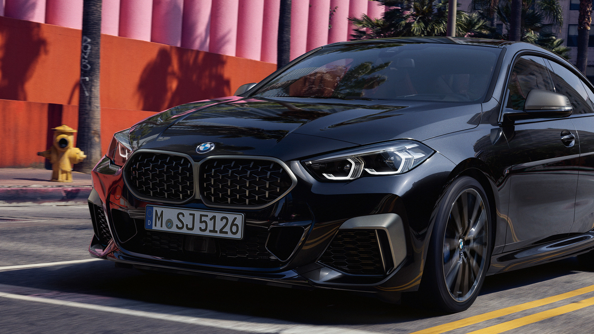 BMW M235i xDrive Gran Coupé esiosa disain Esiosa disain BMW M235i xDrive Gran Coupé 2020 Black Sapphire metallik F44 kolm neljandikku eestvaade