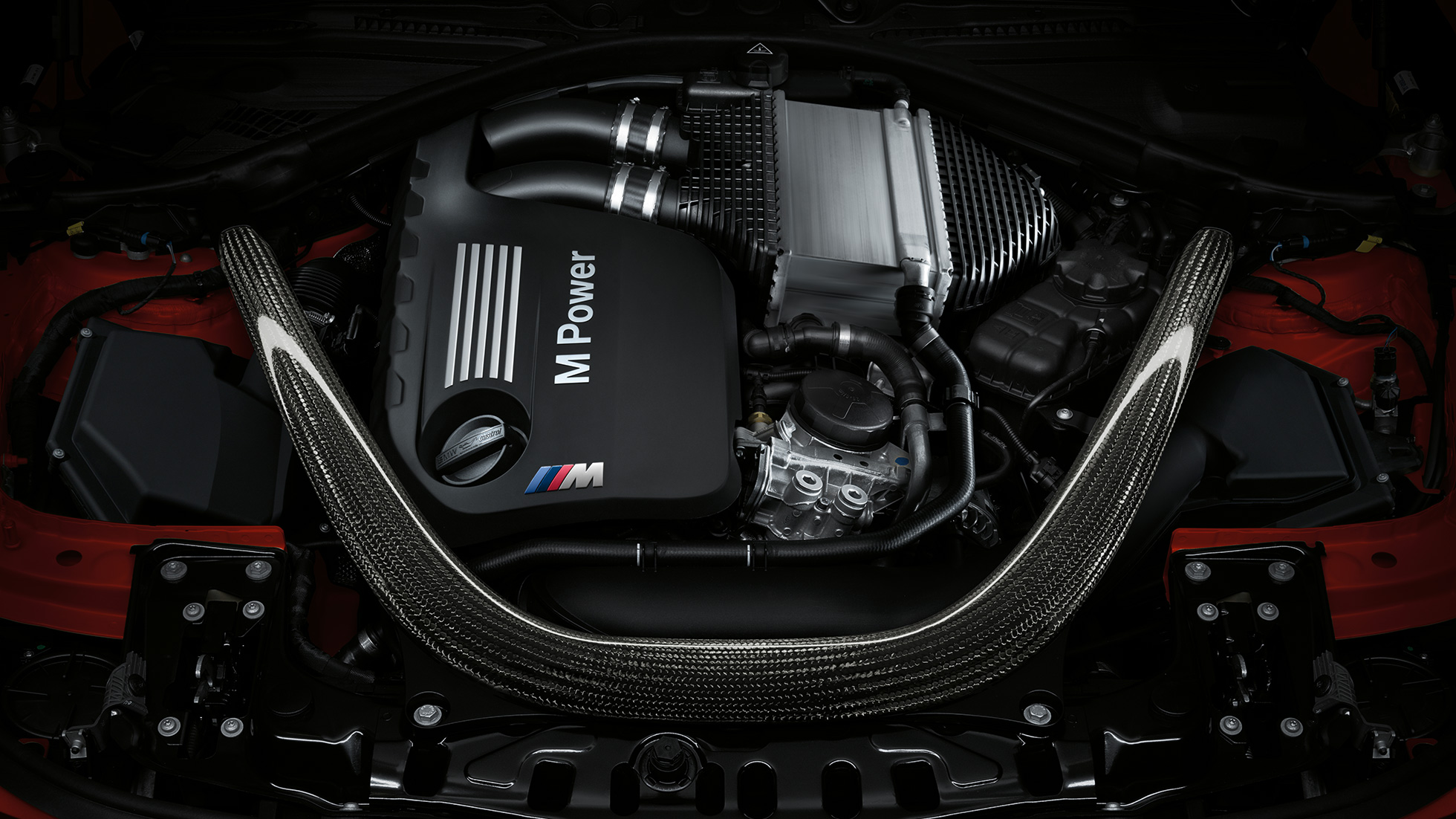 BMW M4 Coupé, kuuesilindriline bensiinimootor BMW M4 Coupé, M TwinPower Turbo kuuesilindriline reas-bensiinimootor