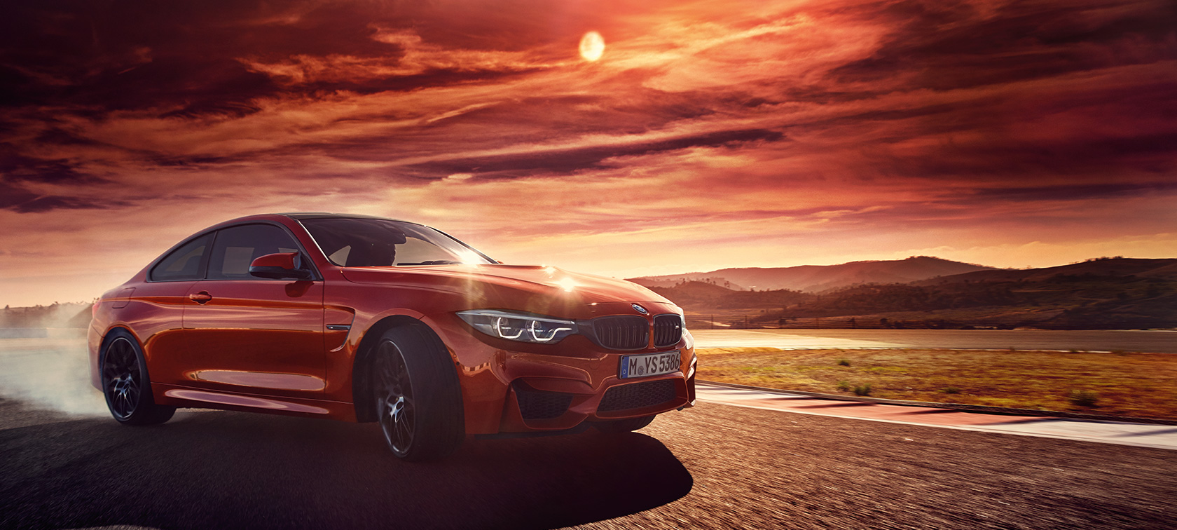 BMW M4 Coupé BMW M4 Coupé, külgvaade kurvis