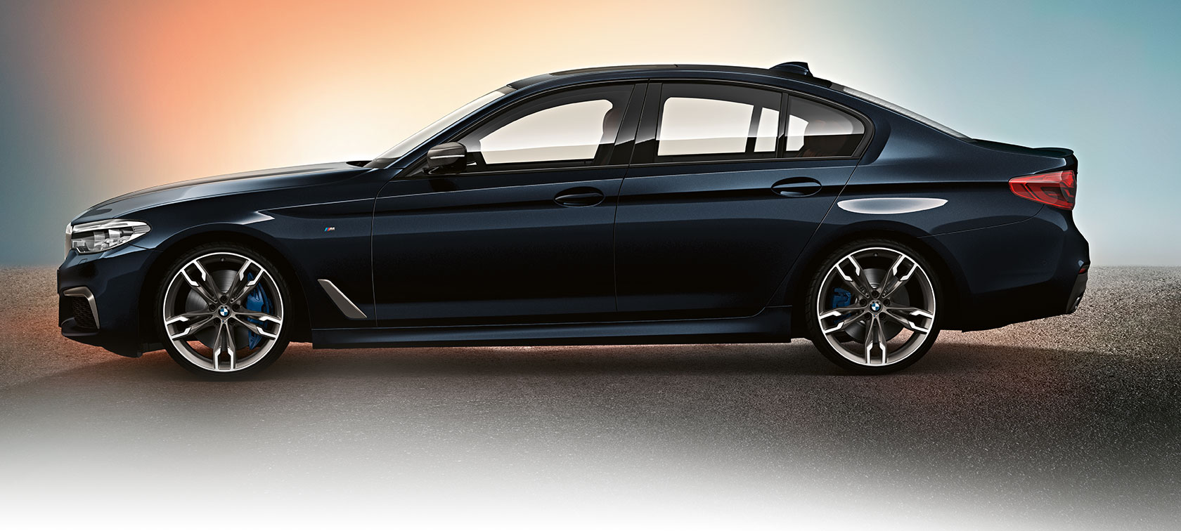 M5 sõiduautode disain. BMW 5.seeria M sedaanid M550i xDrive ja M550d xDrive disain.