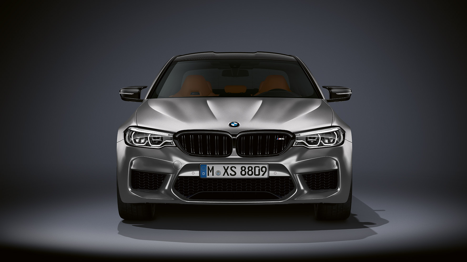 M-disain. BMW M5 Competitioni eestvaade.