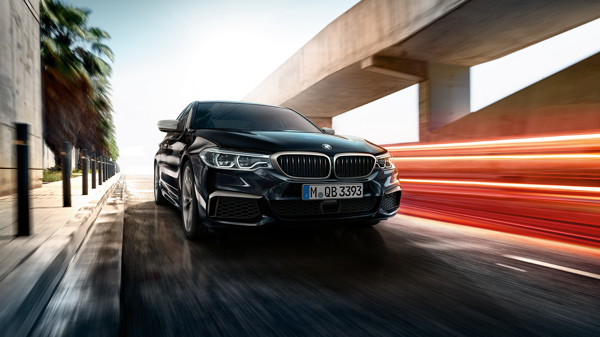 Välisdisain. BMW M550i ja BMW M550d kolm neljandikku eestvaade.