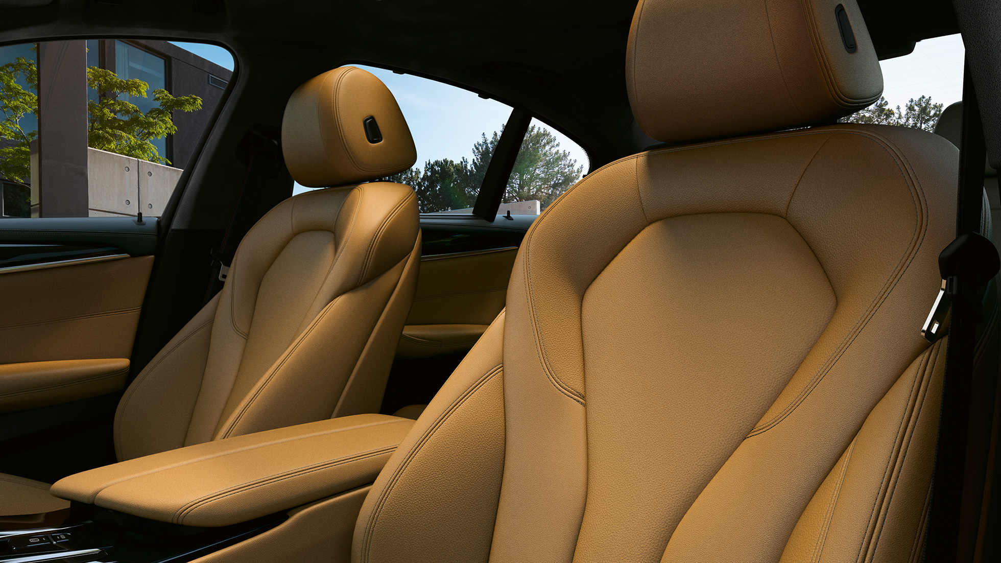 Multifunktsionaalsed M-istmed, BMW M550i xDrive Sedan G30 LCI Facelift 2020, salong Multifunktsionaalsed M-istmed, BMW M550i xDrive Sedan G30 LCI Facelift 2020, salong