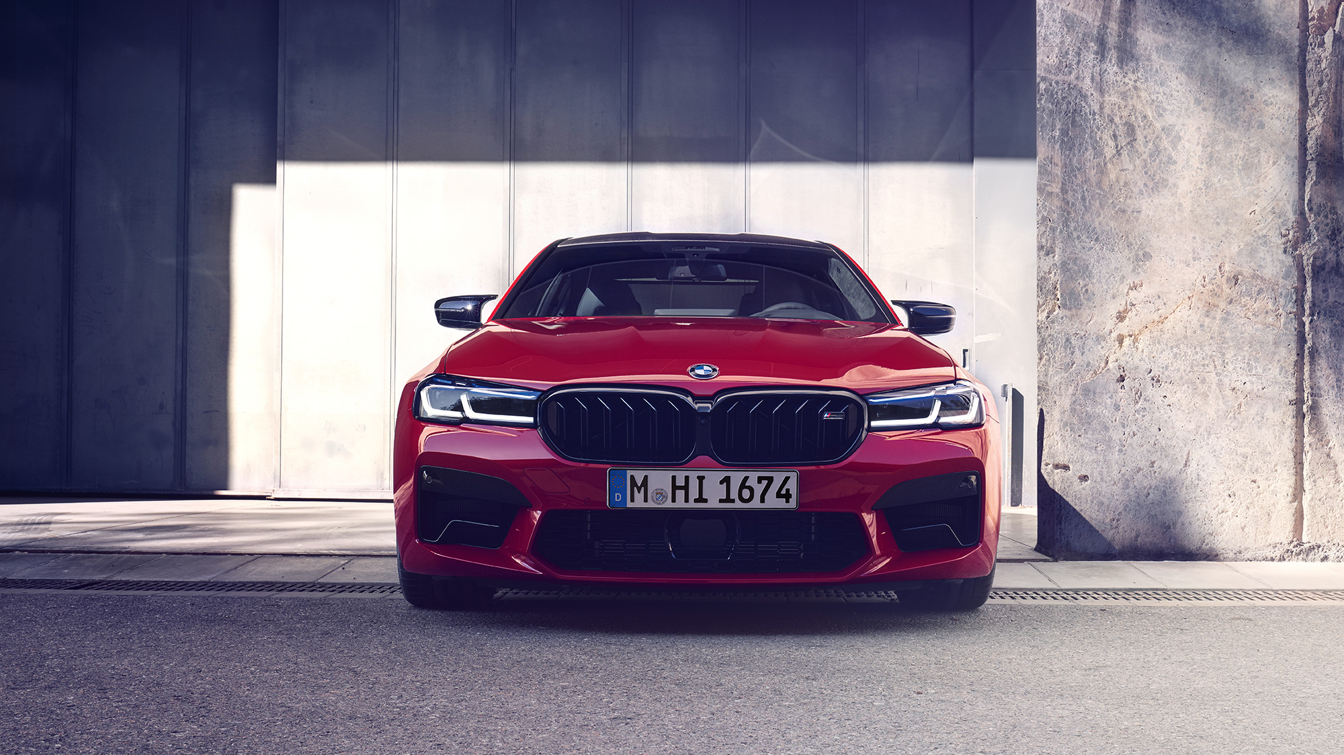 Esiosa ja uus neerukujuline iluvõre, BMW M5 Competition F90 LCI Facelift 2020 Esiosa ja uus neerukujuline iluvõre, BMW M5 Competition F90 LCI Facelift 2020, BMW Individual Imola Red, eestvaade