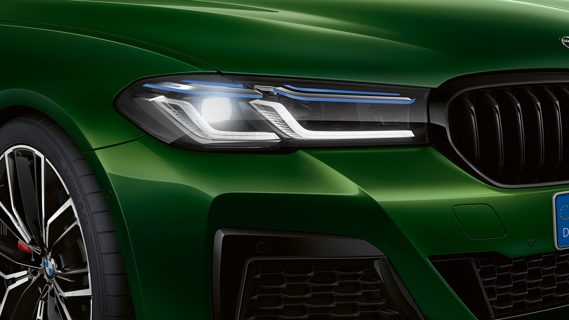 BMW Individual tuled Shadow Line, BMW M550i xDrive Sedan G30 LCI Facelift 2020 BMW Individual tuled Shadow Line, BMW M550i xDrive Sedan G30 LCI Facelift 2020, BMW Individual Verde Ermes metallik, esiosa lähivõte