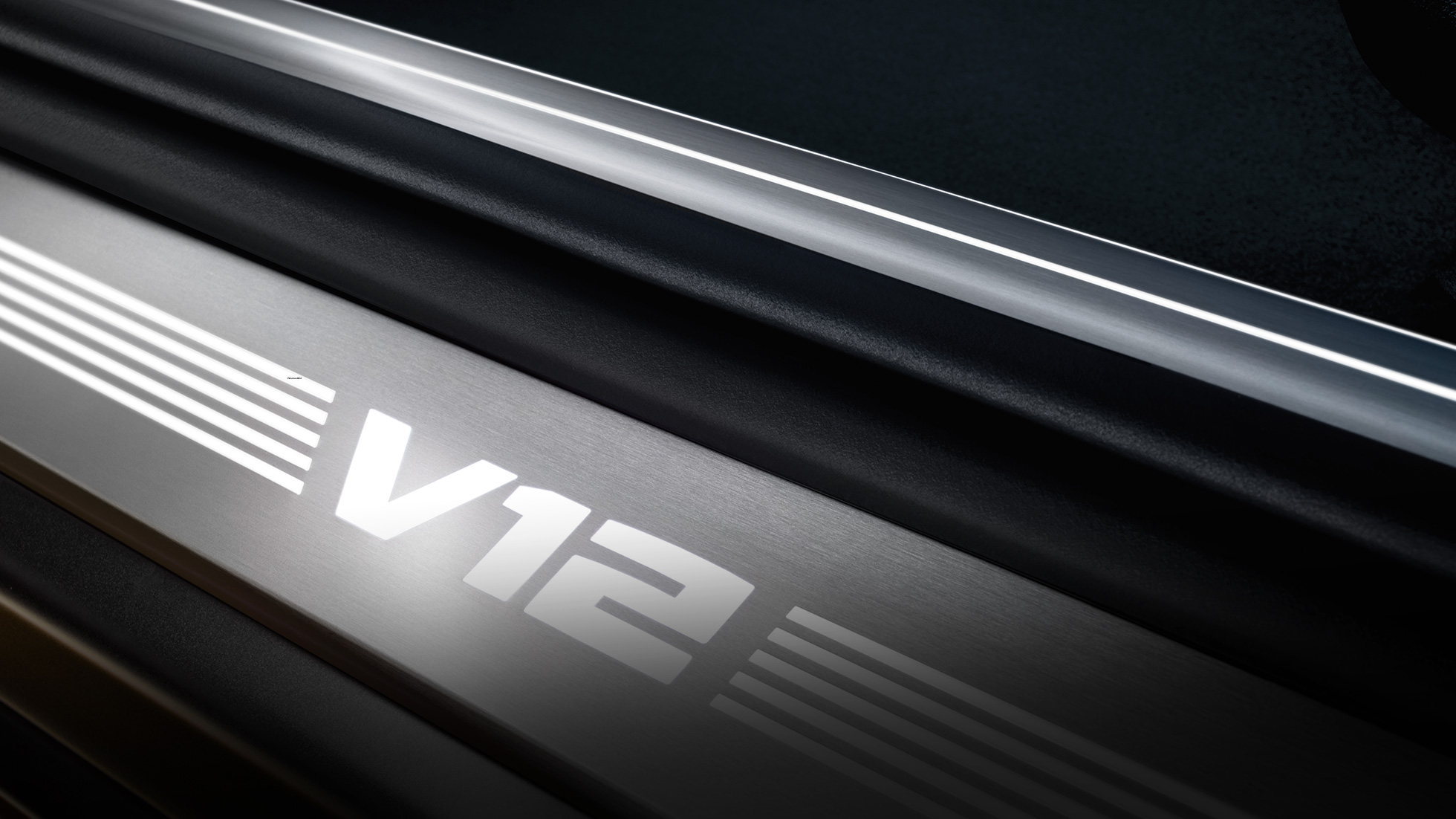 BMW lävendikate V12 kirjadega BMW M760Li xDrive Sedan, BMW M760Li salong