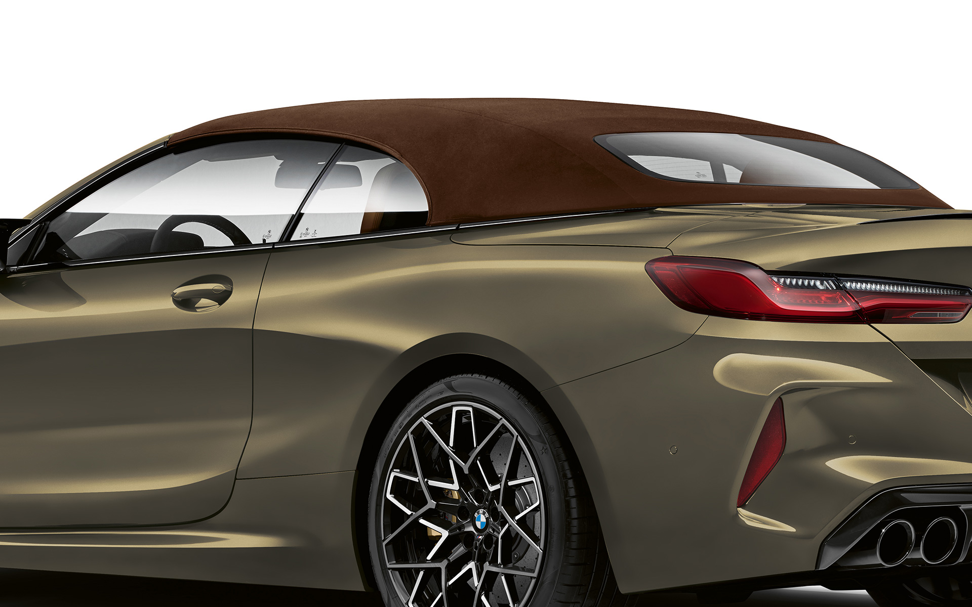 BMW M8 Competition Cabrio F91 LCI Facelift 2022 BMW Individual Brass metallik kolm neljandikku tagantvaade