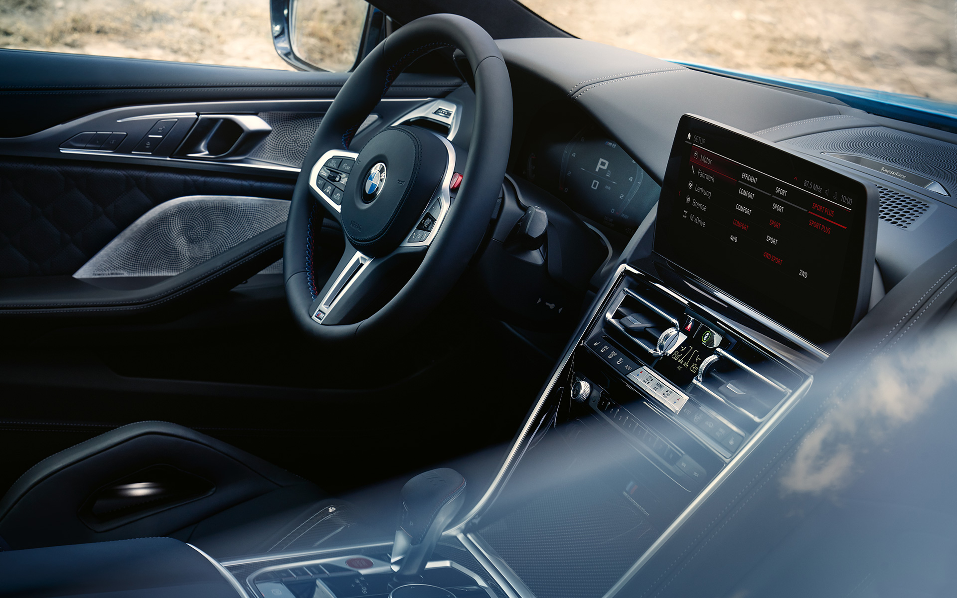 BMW M8 Competition Coupé F92 LCI Facelift 2022 salong, keskpaneeli ekraan