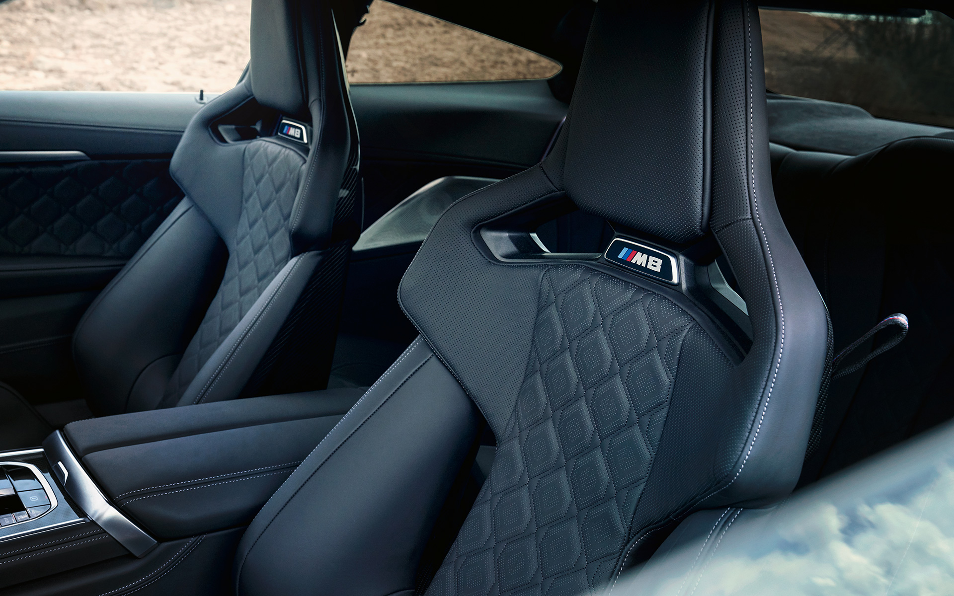 BMW M8 Coupé F92 LCI Facelift 2022 salong, M Carbon korvistmed