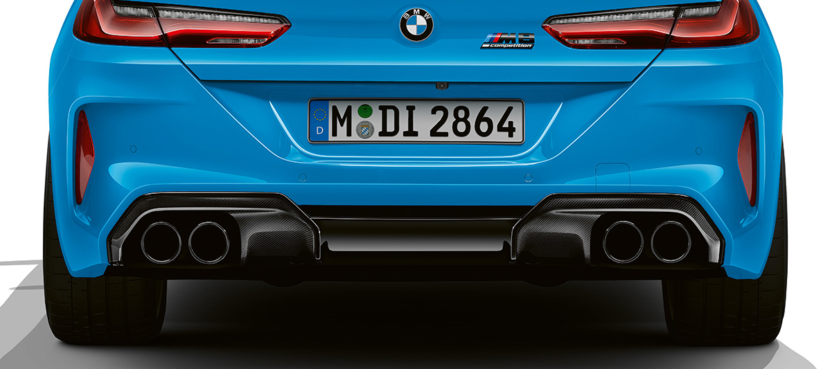 BMW M8 Competition Coupé F92 LCI Facelift 2022 Daytona Beach Blue uni, difuusori detailid süsinikkiuga tugevdatud plastist BMW M8 Competition Coupé F92 LCI Facelift 2022 Daytona Beach Blue uni M Carbon kerepakett, tagaspoiler koos difuusori detailid süsinikkiuga tugevdatud plastist, lähivaade