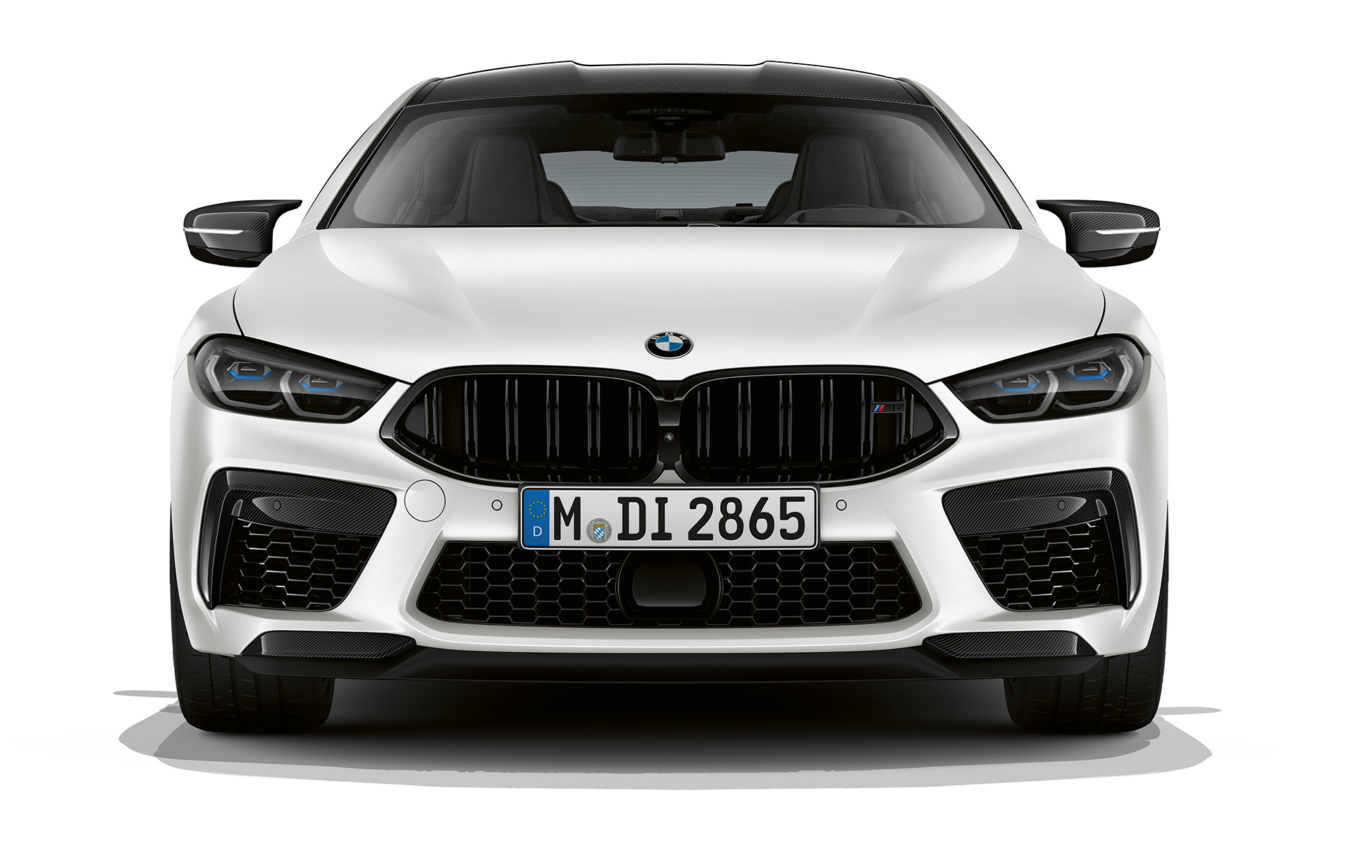 BMW M8 Competition Gran Coupé F93 LCI 2022 M-sportistmed BMW M8 Competition Gran Coupé F93 LCI Facelift 2022 BMW Individual Frozen Brilliant White metallik eestvaade