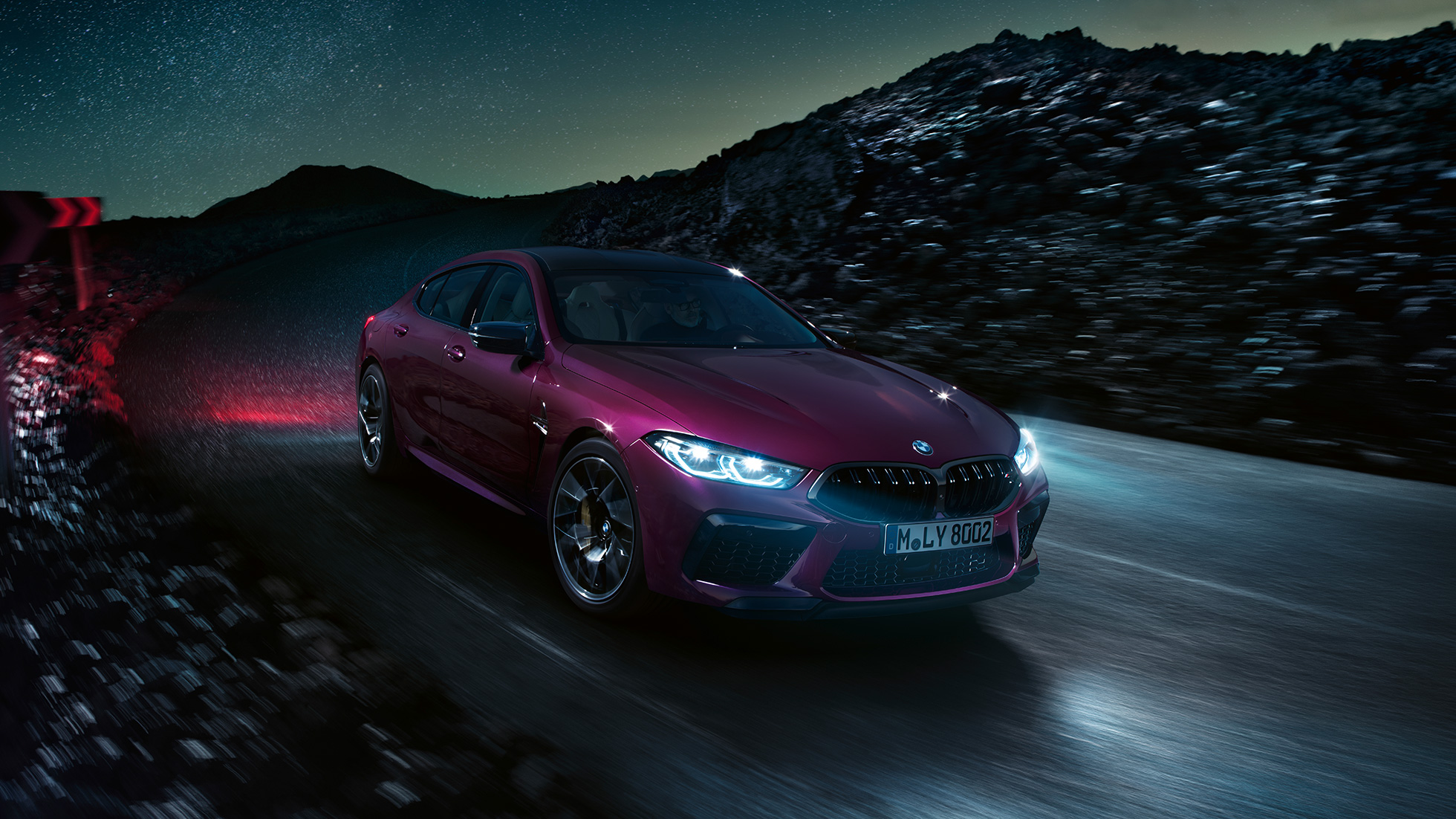 BMW M8 Competition Gran Coupé kolm neljandikku eestvaade BMW M8 Competition Gran Coupé F93 2020 BMW Individual Ametrine metallik, kolm neljandikku eestvaade