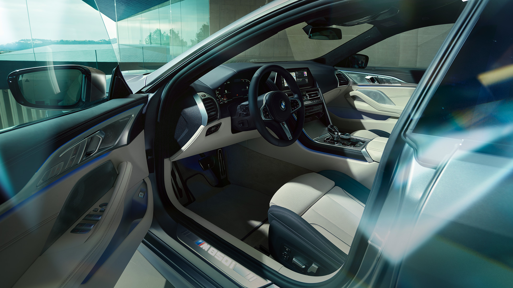 BMW M850i xDrive Gran Coupé, juhikoht BMW M850i xDrive Gran Coupé G16 2019, juhikoht