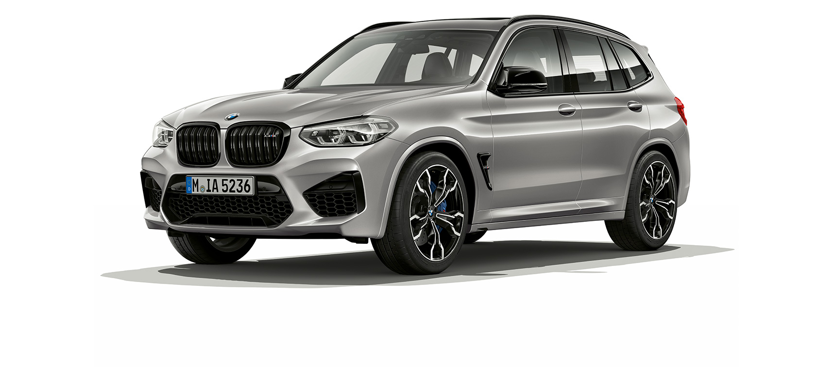 BMW X3 M Competition, kolm neljandikku eestvaade. Donington Grey metallikvärvi BMW X3 M Competition, välisilme, kolm neljandikku eestvaade.