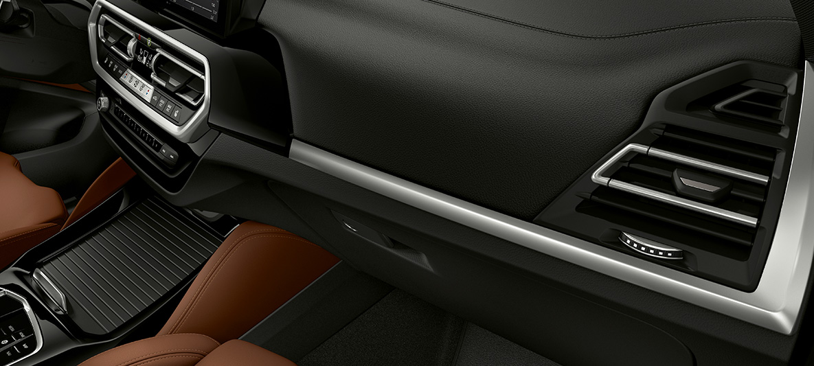 BMW Individuali salongi dekoratiivliistud, BMW X3 M F97 LCI Facelift 2021 BMW Individuali salongi dekoratiivliistud Piano Finish Black armatuurlaual, BMW X3 M F97 LCI Facelift 2021