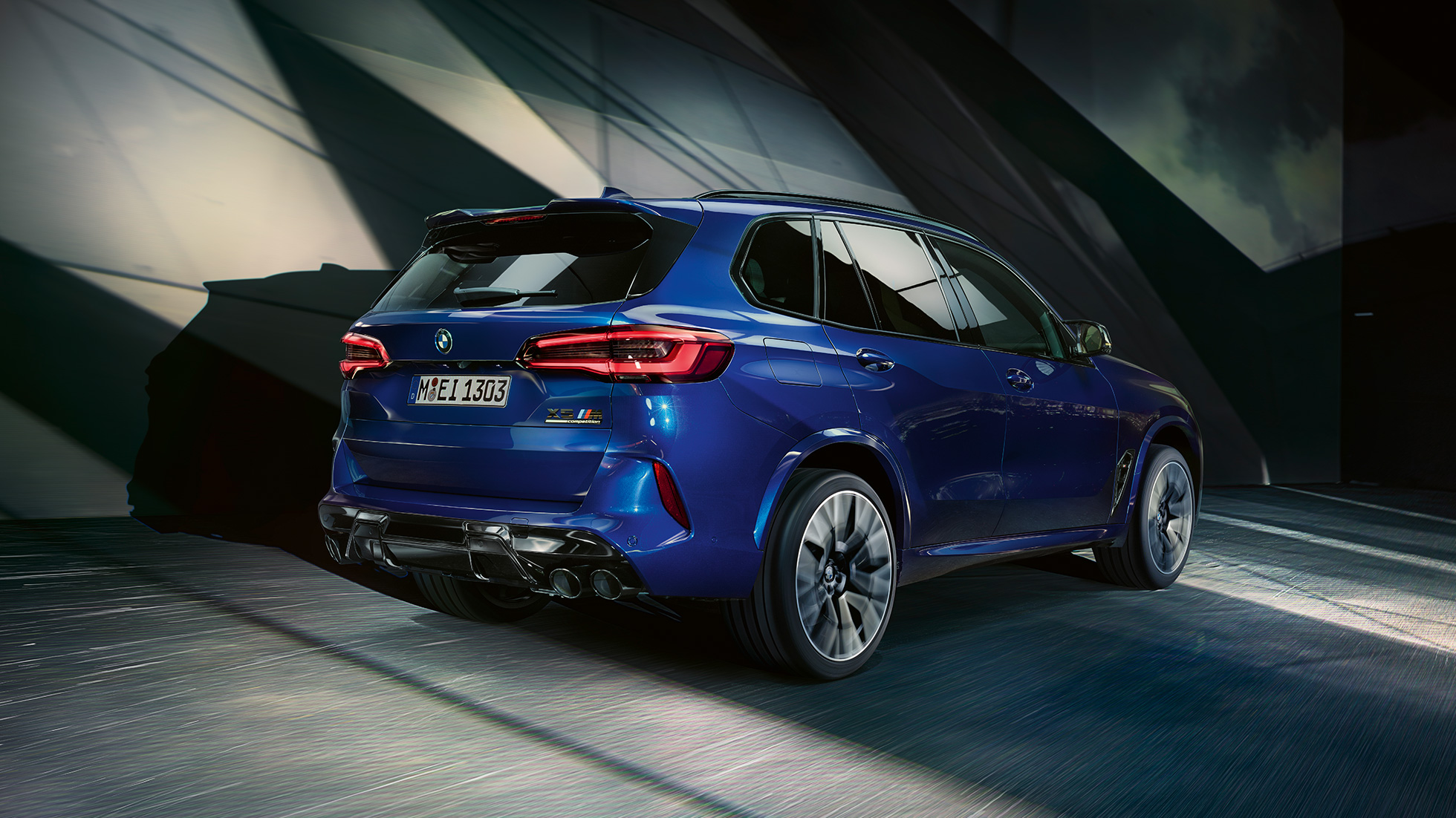 M xDrive’iga BMW X5 M Competition M xDrive’iga BMW X5 M Competition F95 2020 toonis Marina Bay Blue metallik, 3/4 külgvaade