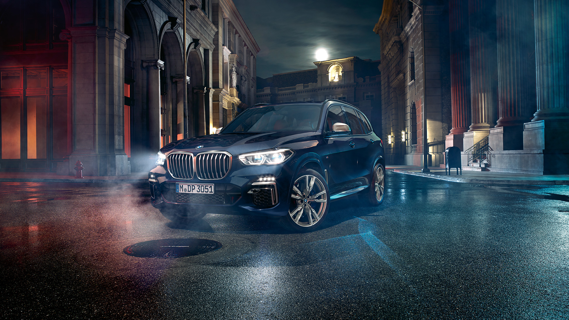 BMW X5 M50i esituled X Laserlight esituled, BMW X5 M50i G05 toonis Carbon Black metallik, 3/4 eestvaade