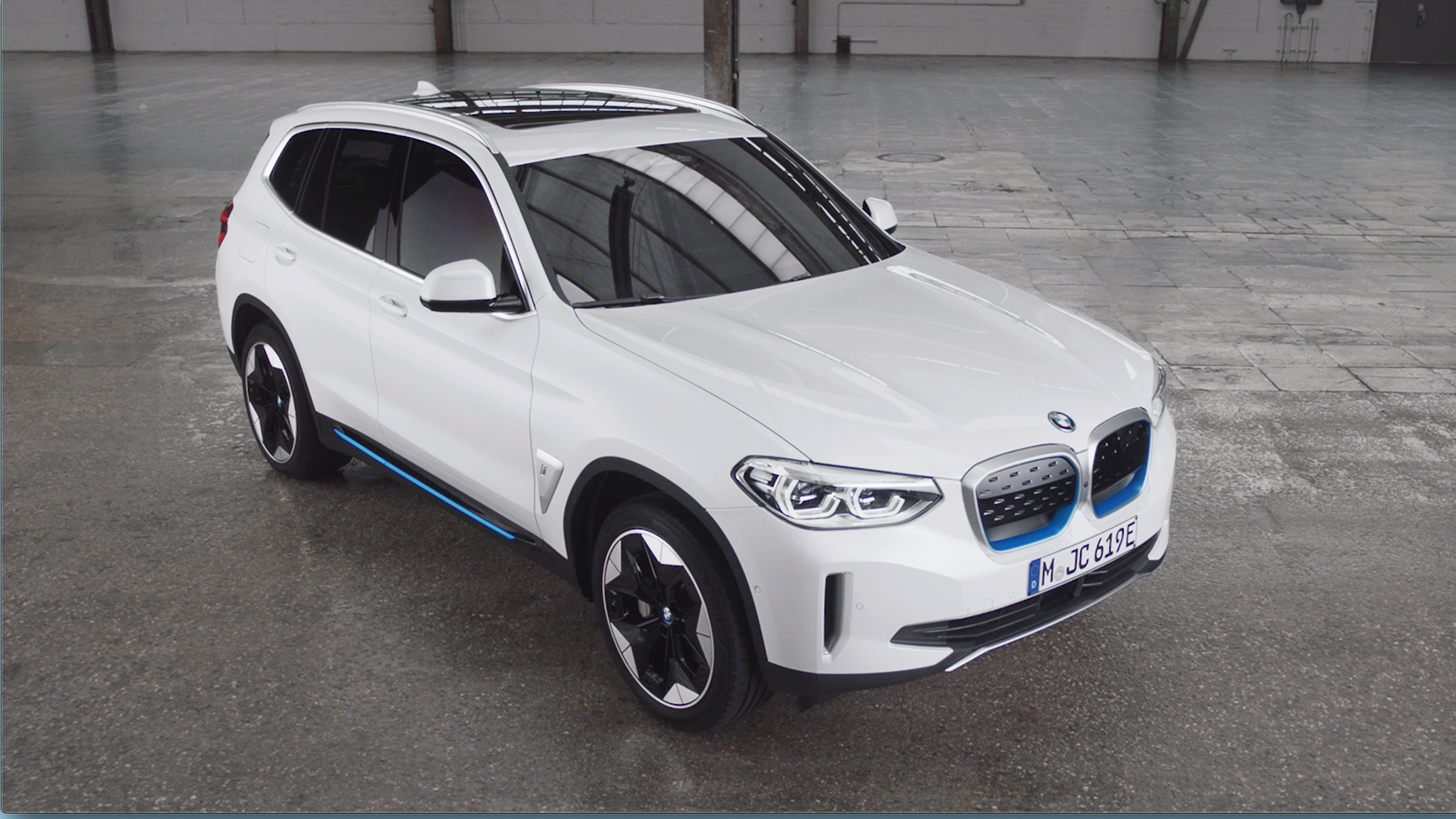 BMW iX3 G08 välisdisaini video BMW iX3 G08 2020 Mineral White metallik välisdisaini video