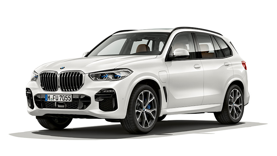 BMW X-seeria pistikhübriid BMW X5 G05 kolm neljandikku külgvaade BMW X-seeria pistikhübriid BMW X5 G05 kolm neljandikku külgvaade