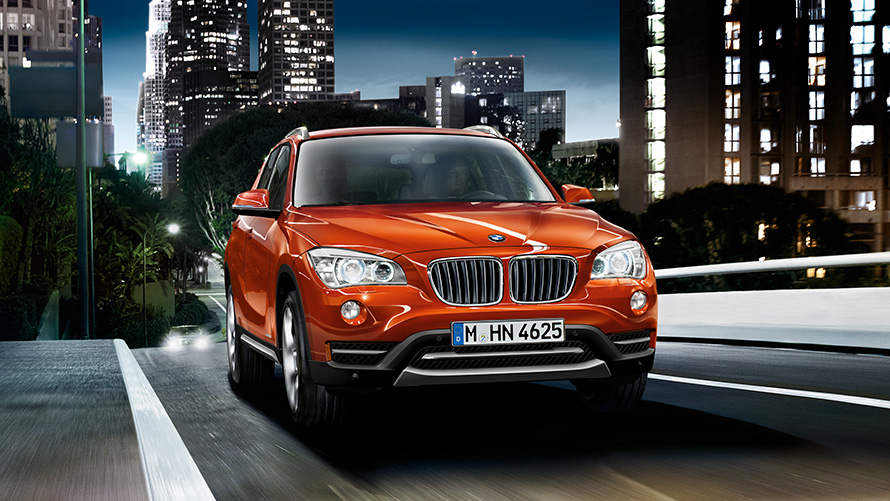 BMW X1 E84 esimene põlvkond, kolm neljandikku eestvaade tänaval BMW X-seeria BMW X1 E84 esimene põlvkond, kolm neljandikku eestvaade tänaval