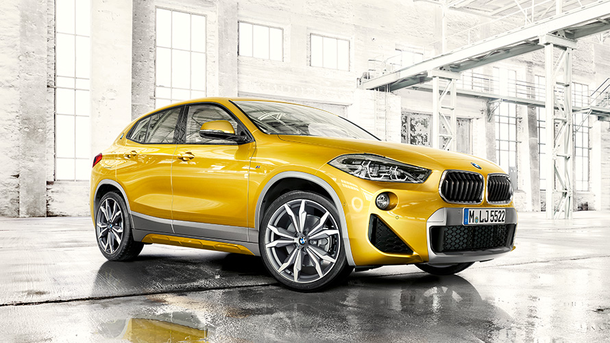 BMW X2 F39 esimene põlvkond, kolm neljandikku eestvaade tänaval BMW X-seeria BMW X2 F39 esimene põlvkond, kolm neljandikku eestvaade tänaval