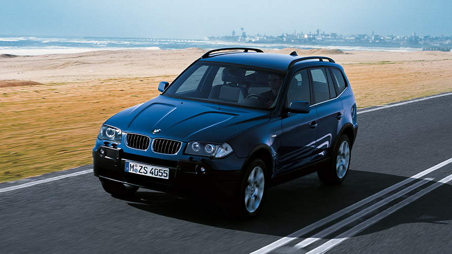 BMW X3 E83 esimene põlvkond, kolm neljandikku eestvaade tänaval BMW X-seeria BMW X3 E83 esimene põlvkond, kolm neljandikku eestvaade tänaval