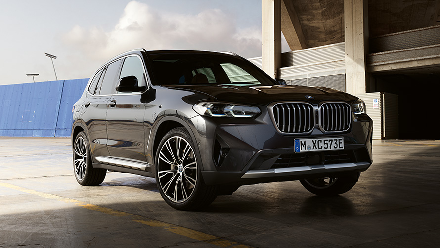 BMW X3 G01 kolmas põlvkond, külgvaade, seismas BMW X-seeria BMW X3 G01 kolmas põlvkond, külgvaade, seismas