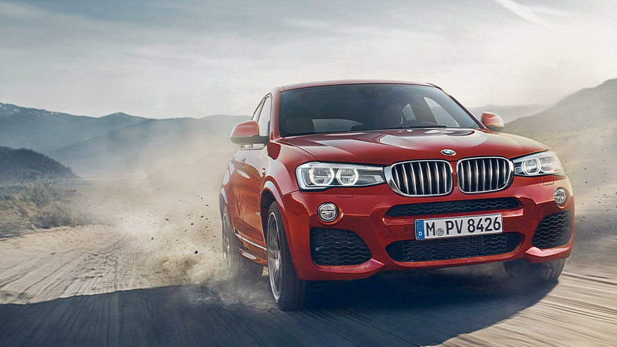 BMW X4 F26 esimene põlvkond, kolm neljandikku eestvaade sõitmise ajal BMW X-seeria BMW X4 F26 esimene põlvkond, kolm neljandikku eestvaade sõitmise ajal
