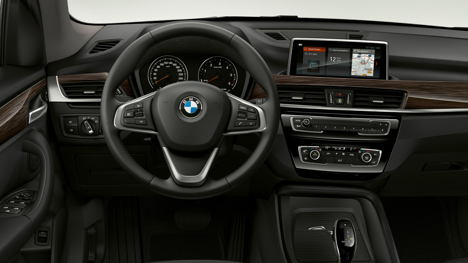 BMW X1 mudeli Advantage salong BMW X1, mudel Advantage salong fookusega juhikohale