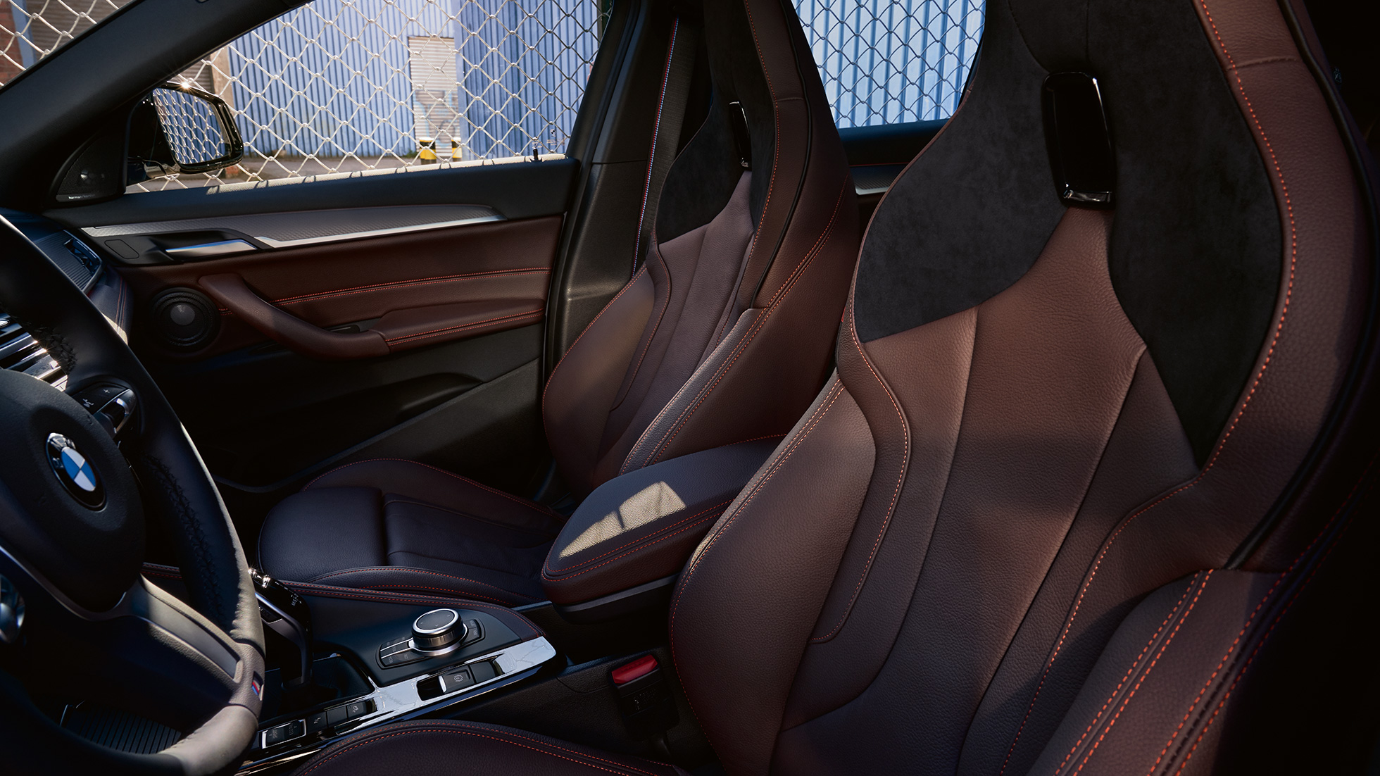 BMW X2 F39 keskkonsool BMW X2 2020 F39 salong, keskkonsool