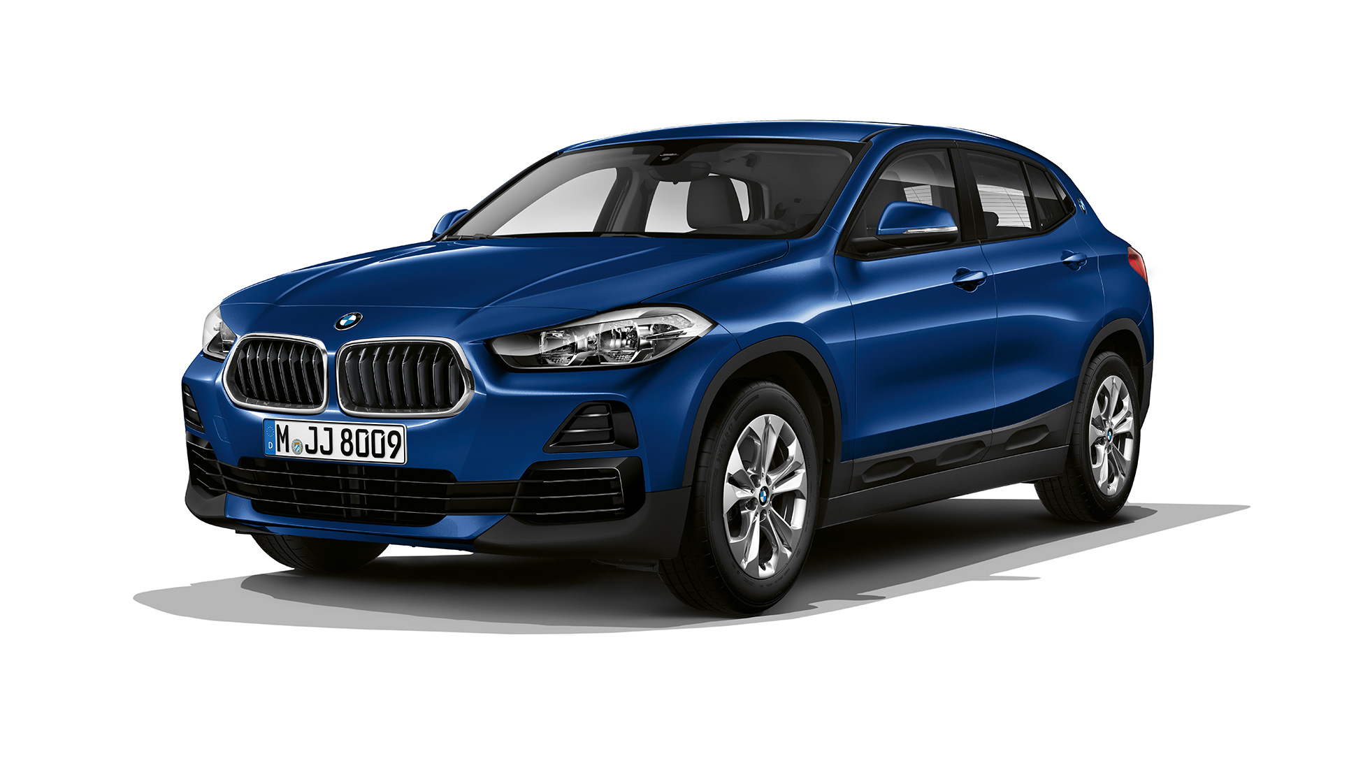 BMW X2 sDrive20i Advantage, kolm neljandikku eestvaade BMW X2 sDrive20i Advantage 2018 F39 Mediterranean Blue metallik, kolm neljandikku eestvaade