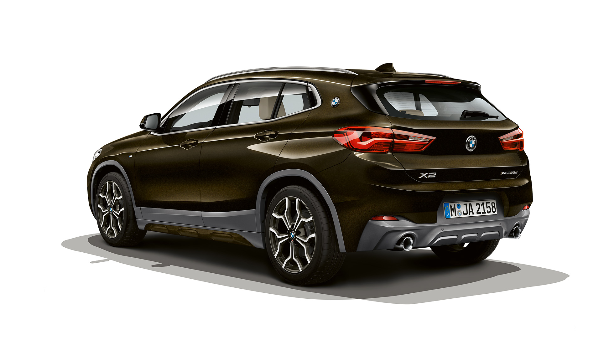 BMW X2 sDrive20i M Sport X, kolm neljandikku tagantvaade BMW X2 sDrive20i M Sport X 2018 F39 Sparkling Storm Brilliant Effect, kolm neljandikku tagantvaade