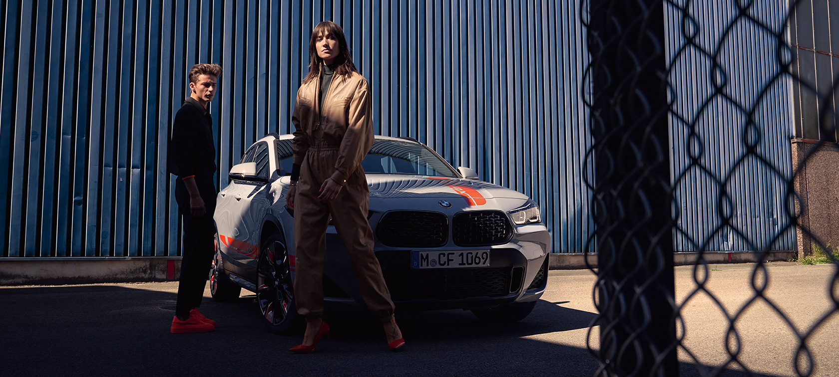 BMW X2 F39, külgvaade BMW X2 2018 F39, Galvanic Gold metallik, külgvaade